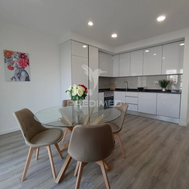 Apartamento T3 para Venda em Benfica Foto 4
