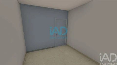Apartamento T2 para Venda em Quelfes