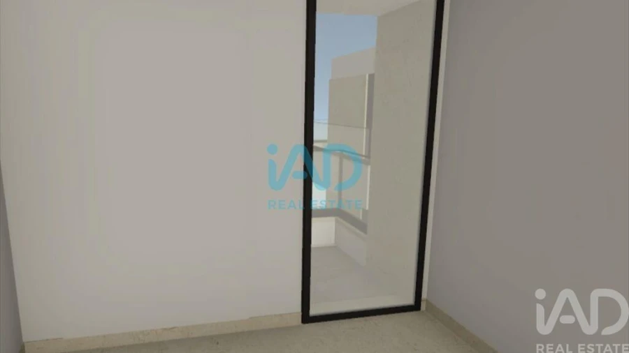 Apartamento T2 para Venda em Quelfes Foto 8