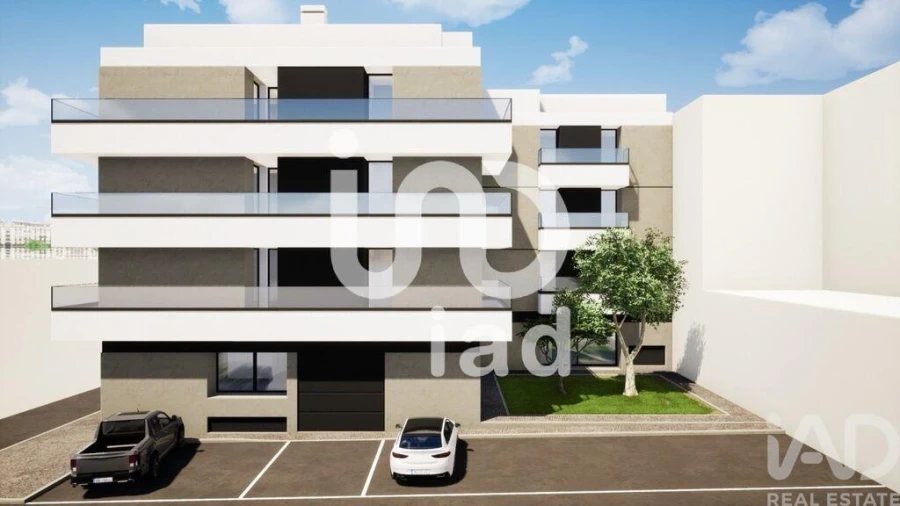 Apartamento T1 para Venda em Quelfes Foto 3