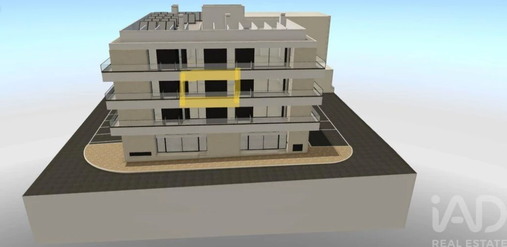 Apartamento T1 para Venda em Quelfes Foto 13