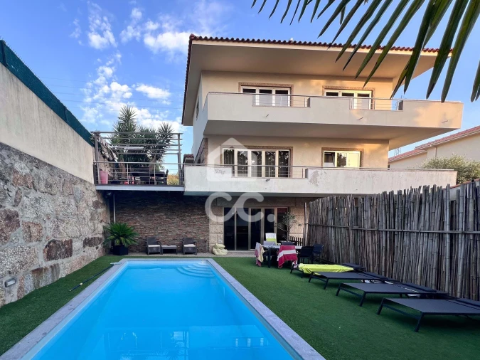 Moradia T3 para Venda em Selho (São Jorge) Foto 40