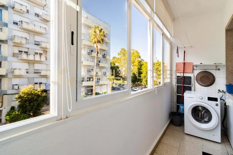 Apartamento T3 para Venda em São Domingos de Benfica Foto 11