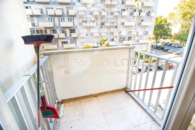 Apartamento T3 para Venda em São Domingos de Benfica Foto 8