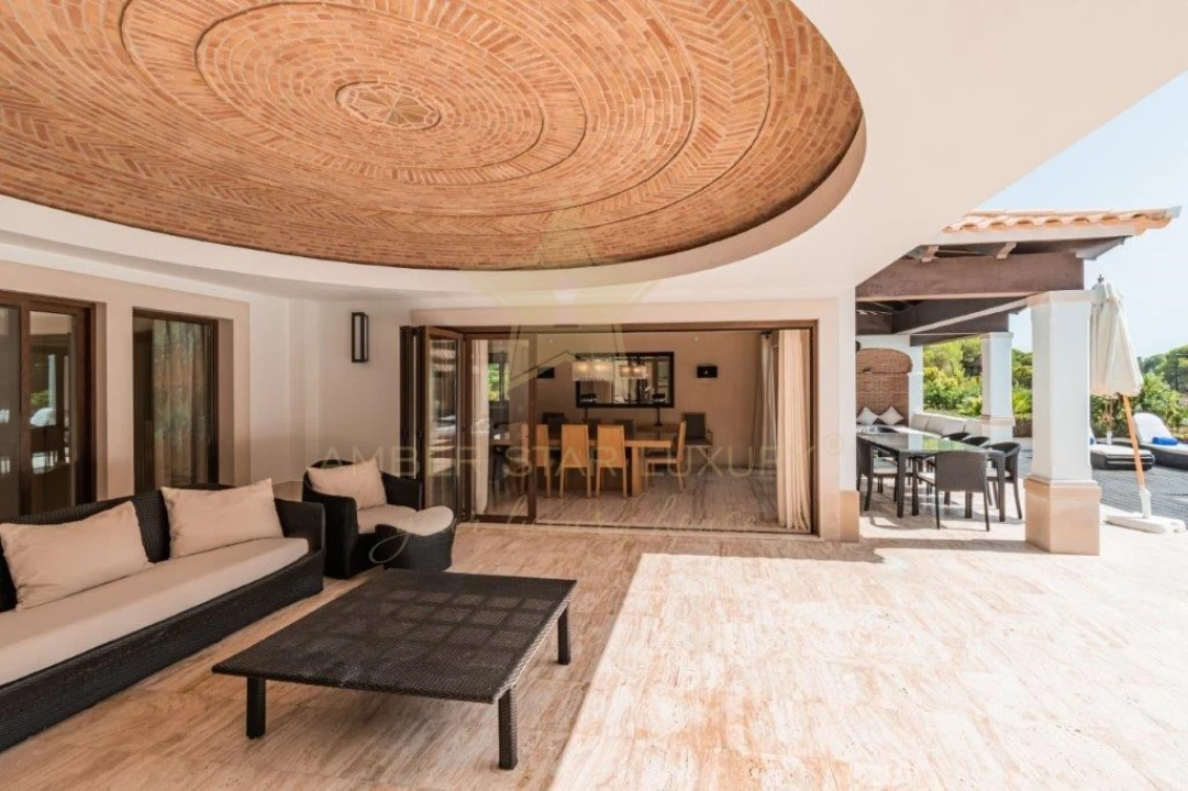 Moradia T4 para Venda em Albufeira e Olhos de Água Foto 4