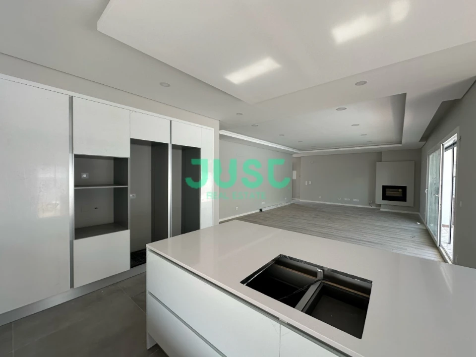 Moradia T4 para Venda em Azeitão (São Lourenço e São Simão) Foto 9