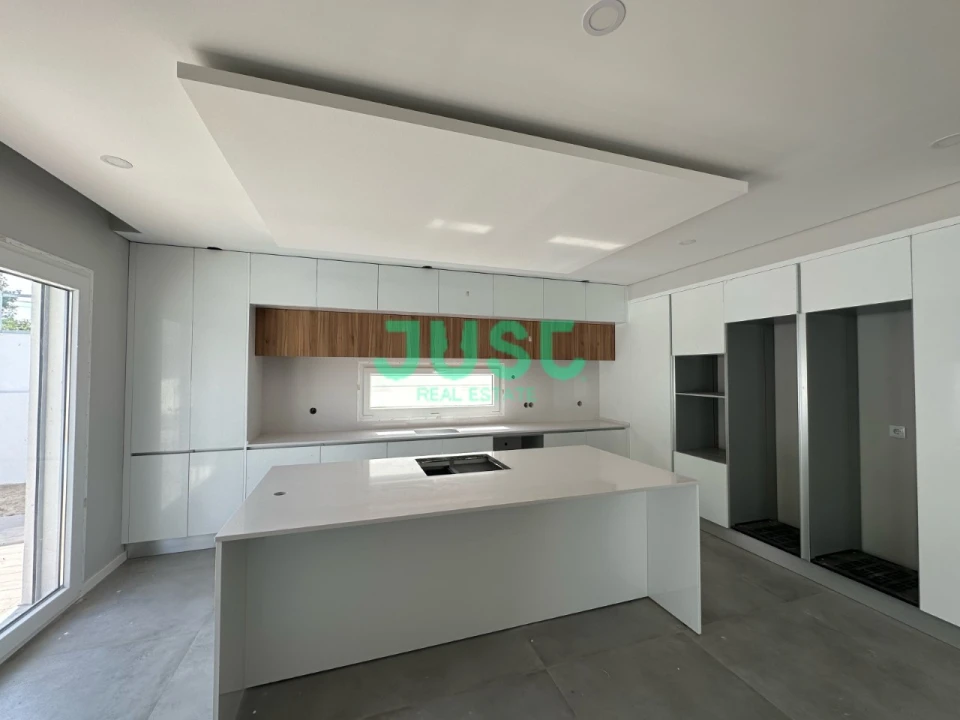 Moradia T4 para Venda em Azeitão (São Lourenço e São Simão) Foto 12