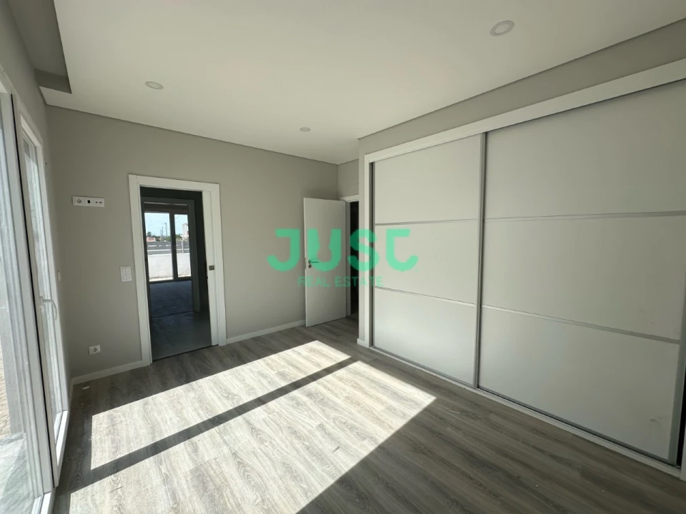 Moradia T4 para Venda em Azeitão (São Lourenço e São Simão) Foto 21