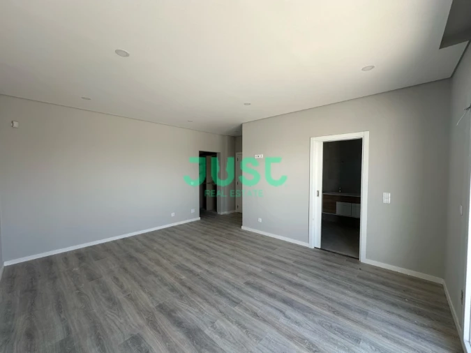 Moradia T4 para Venda em Azeitão (São Lourenço e São Simão) Foto 18