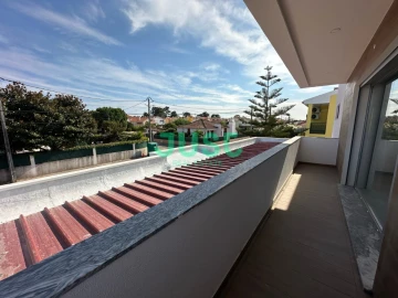 Moradia T4 para Venda em Azeitão (São Lourenço e São Simão)