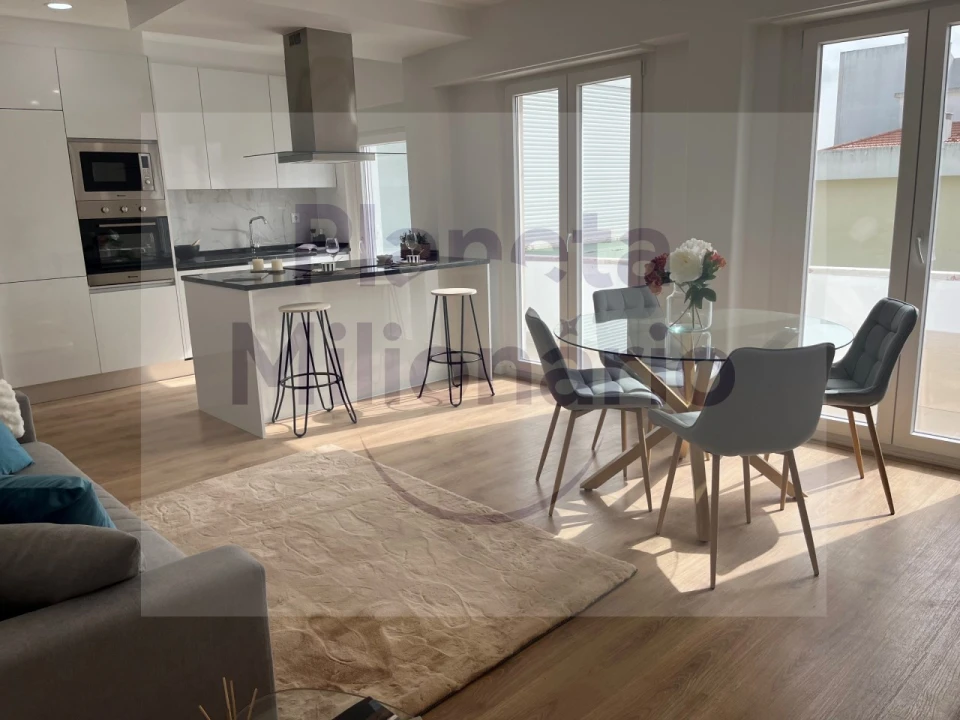 Apartamento T3 para Venda em Benfica Foto 1