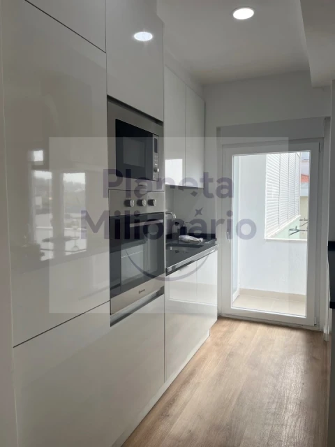 Apartamento T3 para Venda em Benfica