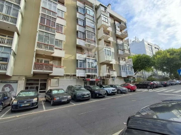 Apartamento T2 para Venda em Oeiras e São Julião da Barra, Paço de Arcos e Caxias