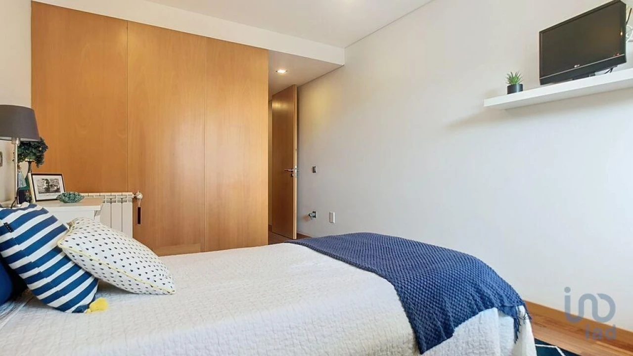 Moradia T4 para Venda em Arcozelo Foto 12