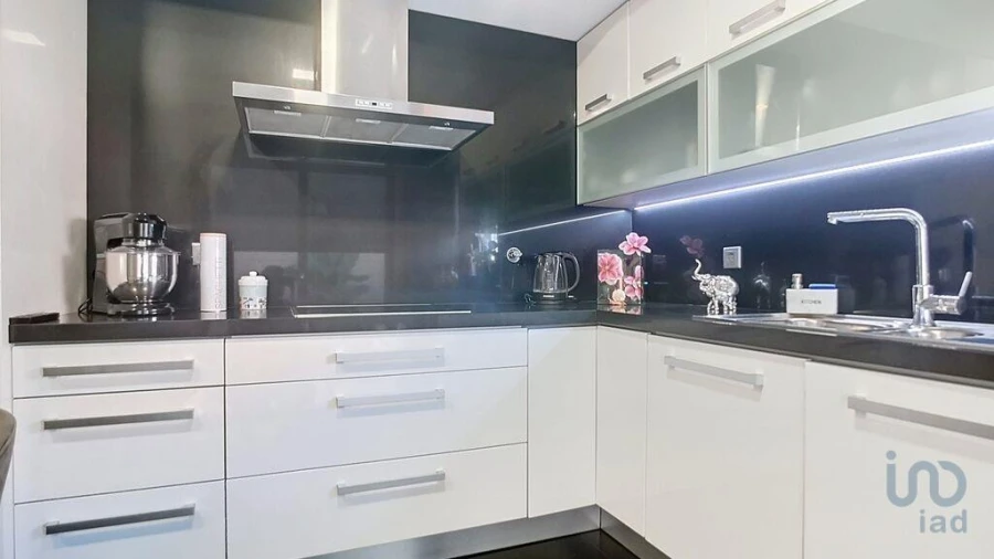 Moradia T4 para Venda em Arcozelo Foto 5