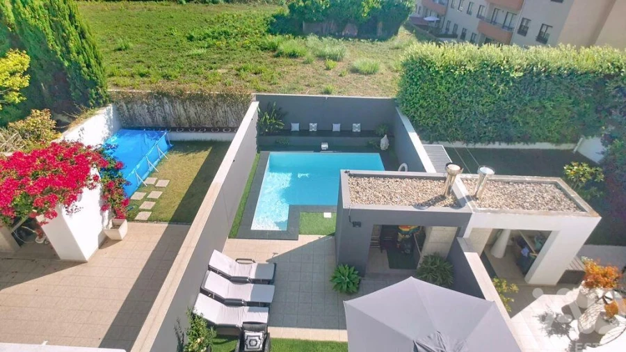 Moradia T4 para Venda em Arcozelo Foto 21