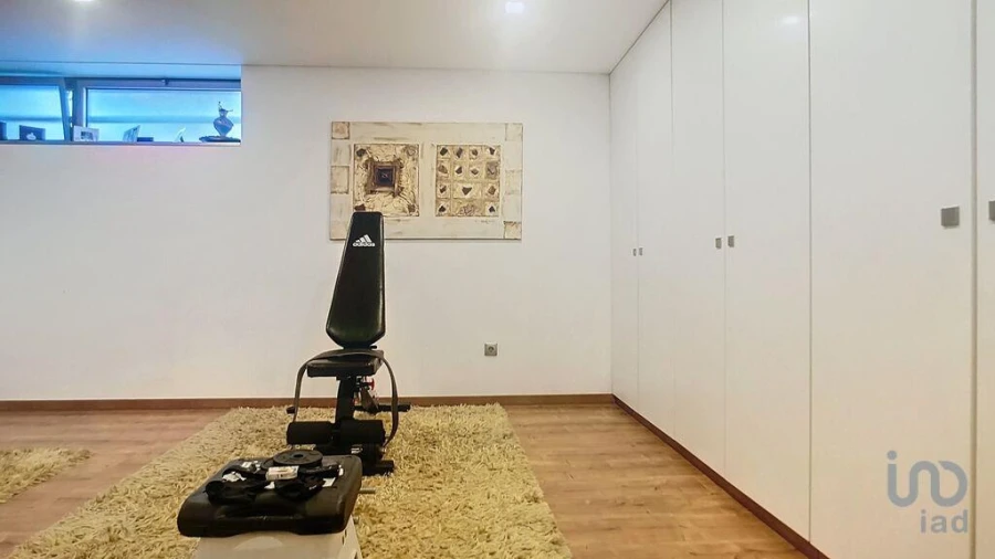 Moradia T4 para Venda em Arcozelo Foto 8