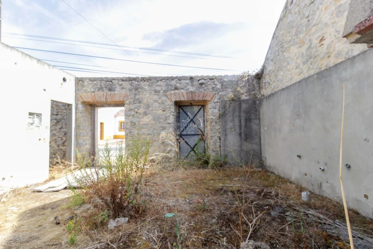 Moradia T4 para Venda em Almoster Foto 12