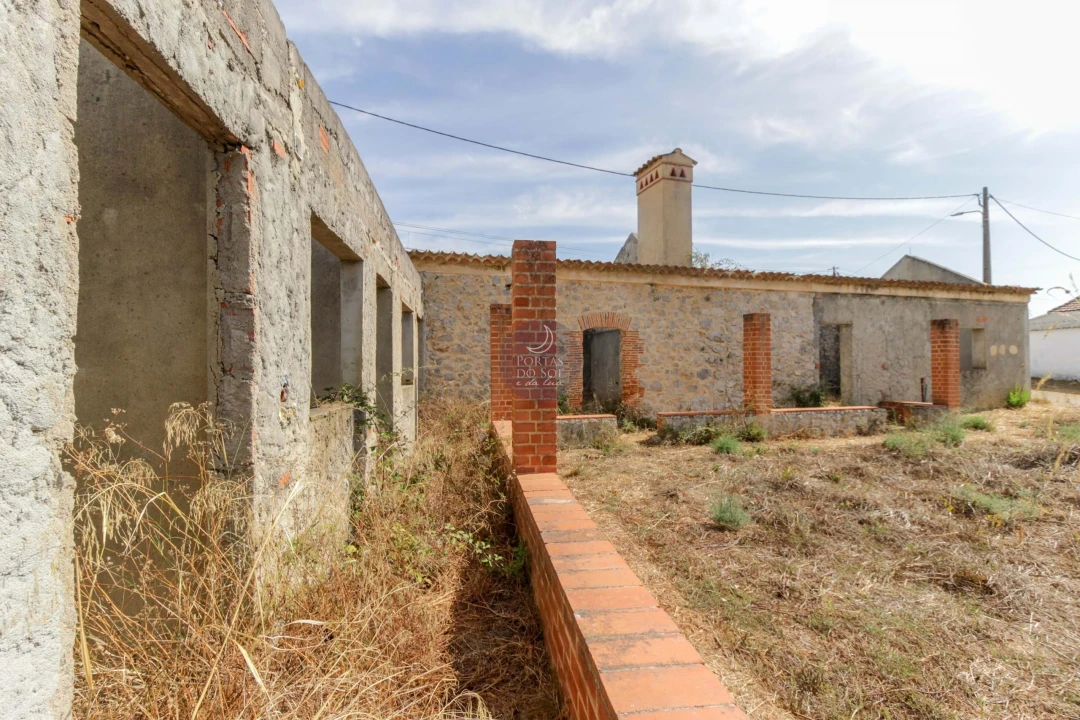 Moradia T4 para Venda em Almoster Foto 28