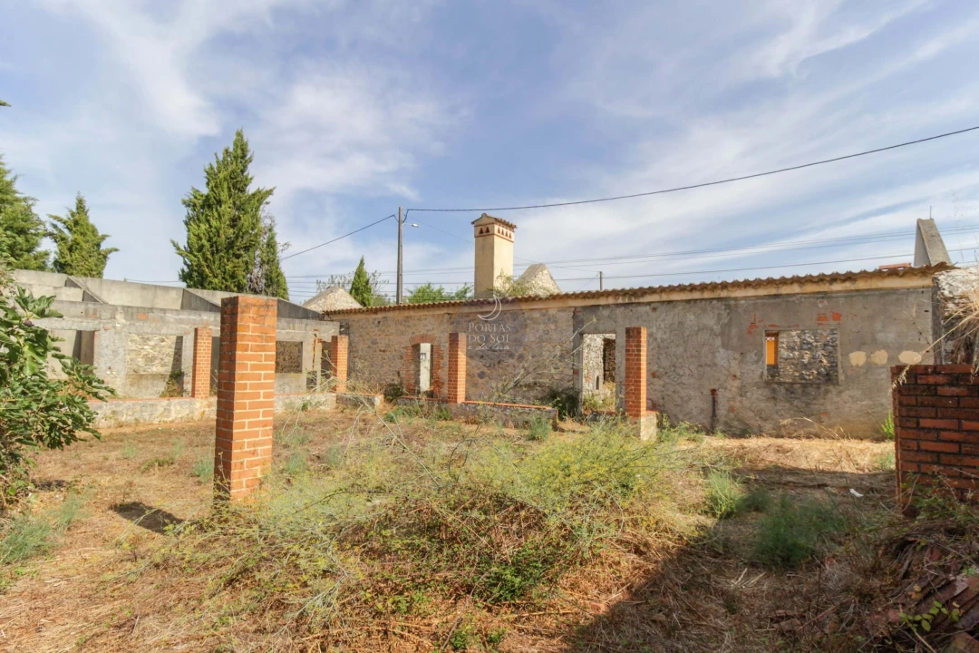 Moradia T4 para Venda em Almoster Foto 24