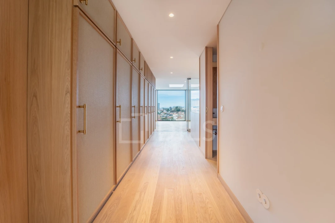 Apartamento T2 para Arrendamento em Ramalde Foto 10