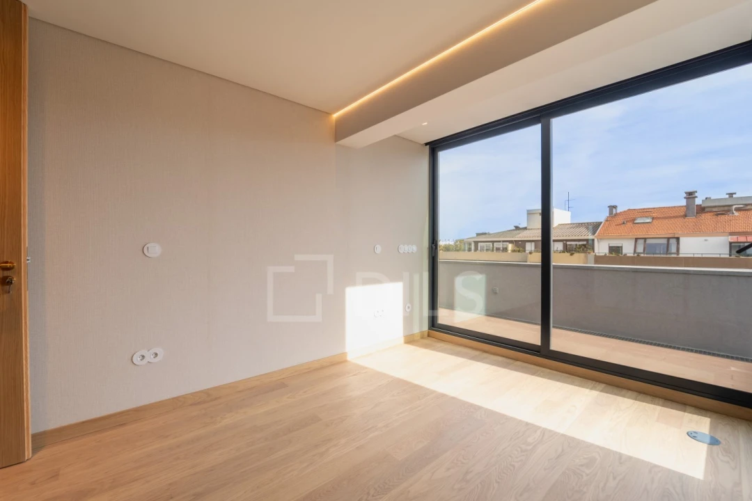 Apartamento T2 para Arrendamento em Ramalde Foto 11
