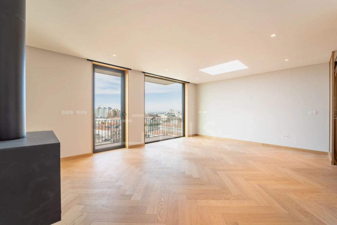 Apartamento T2 para Arrendamento em Ramalde Foto 38