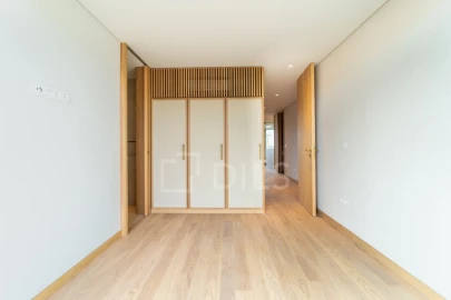 Apartamento T2 para Arrendamento em Ramalde