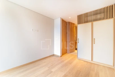 Apartamento T2 para Arrendamento em Ramalde
