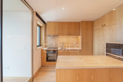 Apartamento T2 para Arrendamento em Ramalde