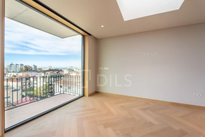 Apartamento T2 para Arrendamento em Ramalde