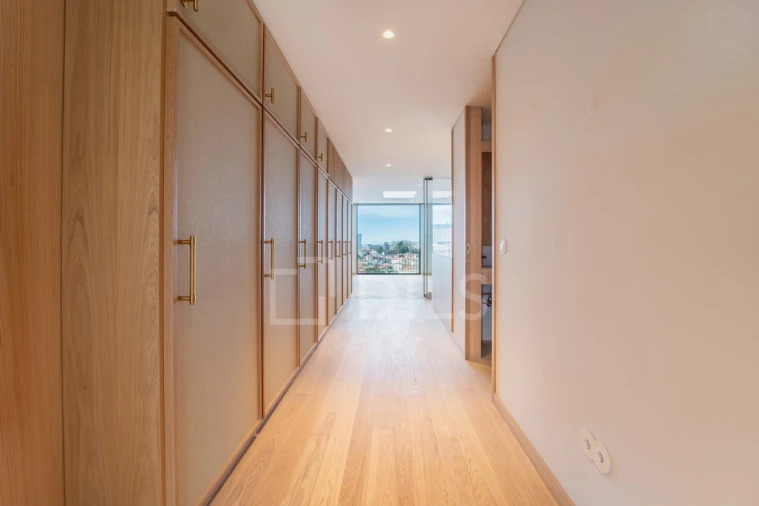 Apartamento T2 para Arrendamento em Ramalde Foto 10