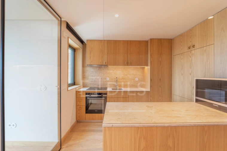 Apartamento T2 para Arrendamento em Ramalde Foto 32