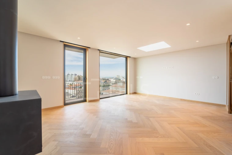 Apartamento T2 para Arrendamento em Ramalde Foto 38