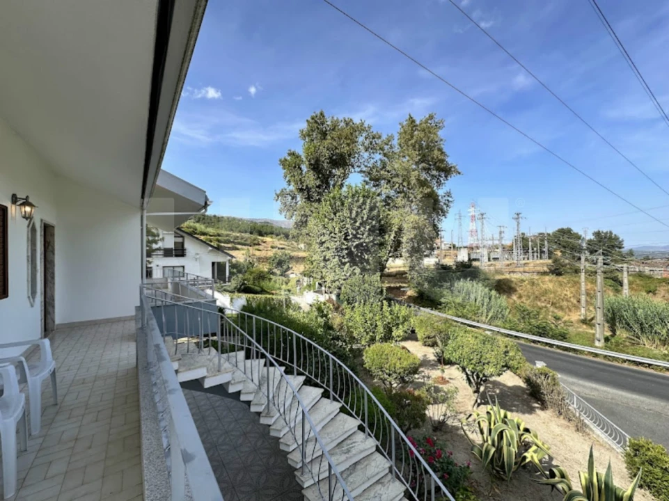 Moradia T5 para Venda em Tortosendo Foto 5