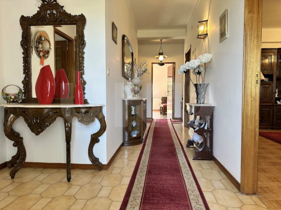 Moradia T5 para Venda em Tortosendo Foto 8