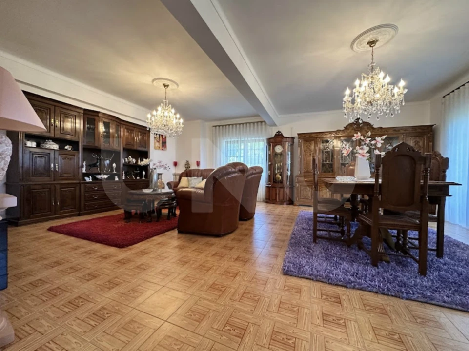 Moradia T5 para Venda em Tortosendo Foto 10