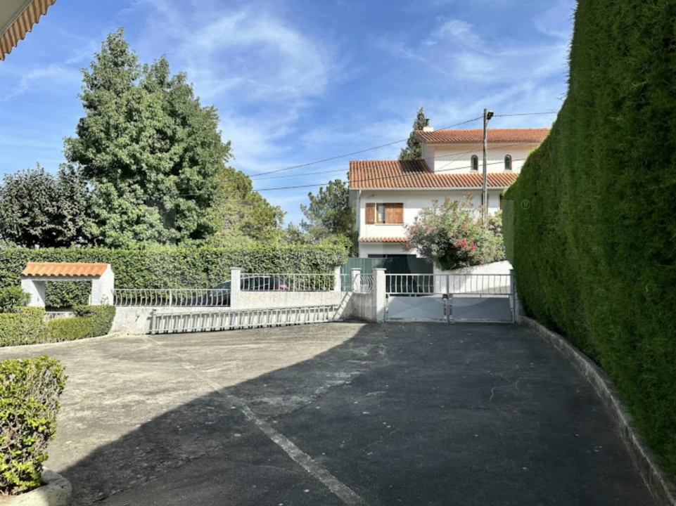 Moradia T5 para Venda em Tortosendo Foto 36