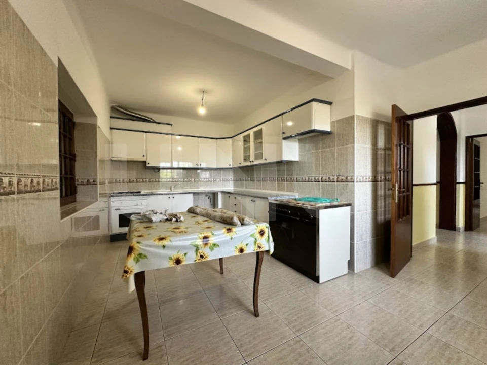 Moradia T5 para Venda em Tortosendo Foto 50