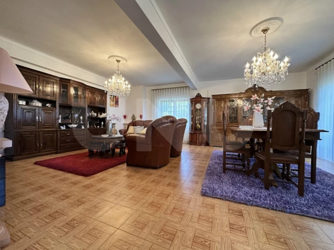 Moradia T5 para Venda em Tortosendo Foto 10