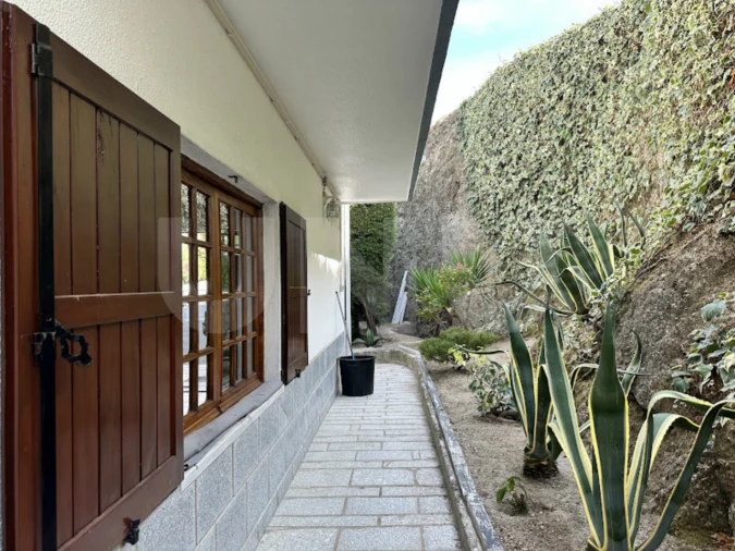 Moradia T5 para Venda em Tortosendo Foto 63