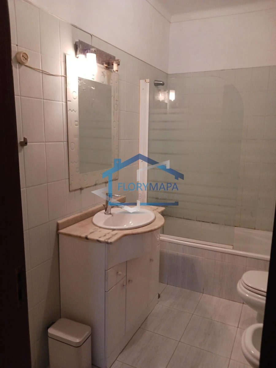 Apartamento T1 para Venda em Alcabideche Foto 15