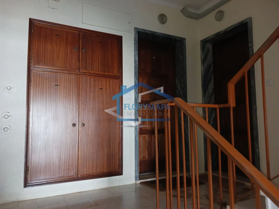 Apartamento T1 para Venda em Alcabideche Foto 4