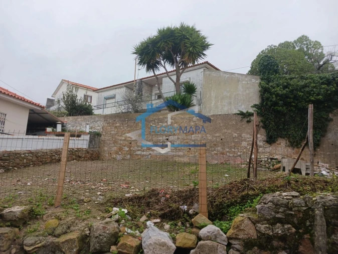 Terreno para Venda em Alcabideche Foto 2