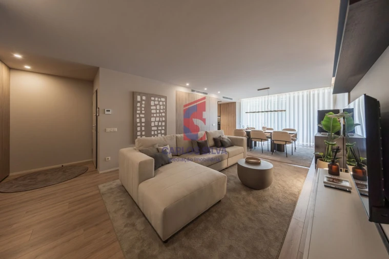 Apartamento T4 para Venda em Costa Foto 2