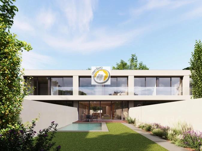 Moradia T4 para Venda em Paramos Foto 5