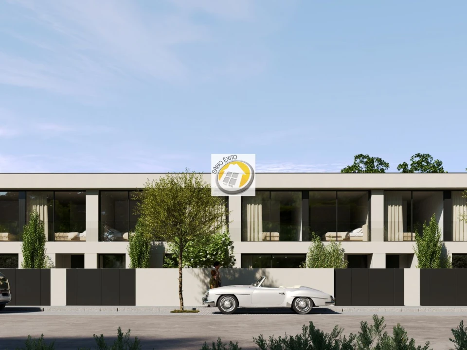 Moradia T4 para Venda em Paramos Foto 4