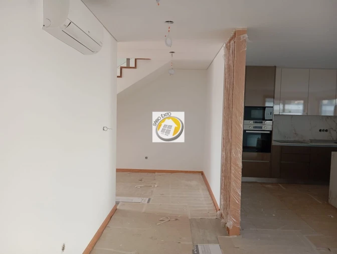 Moradia T3 para Venda em Santa Maria de Lamas Foto 5