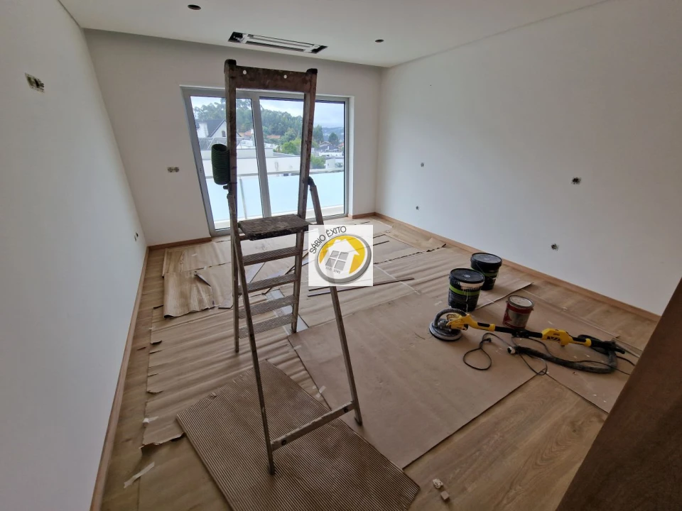 Moradia T4 para Venda em Lobão, Gião, Louredo e Guisande Foto 10