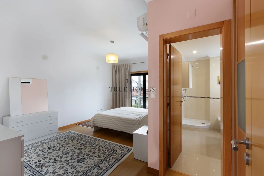 Moradia T4 para Venda em Amora Foto 20